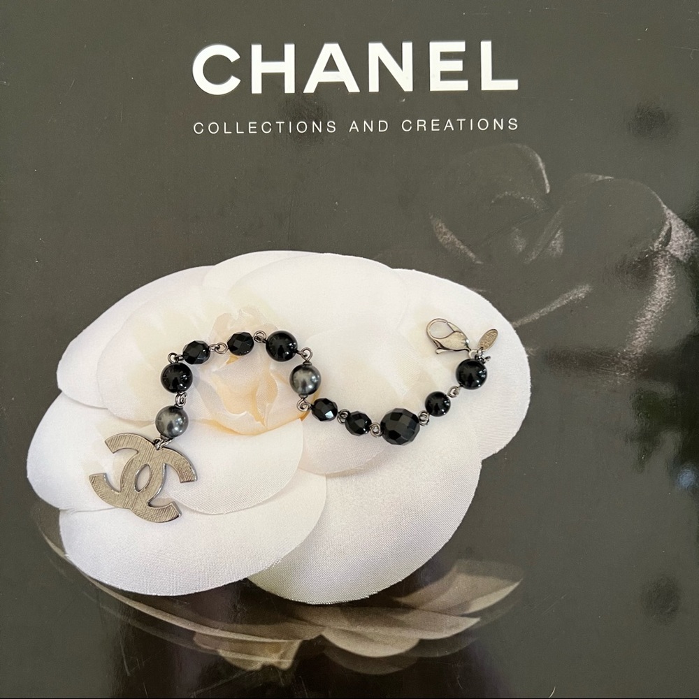 Chanel Black Gripoix Gunmetal Bracelet Pearl Beaded CC Logo